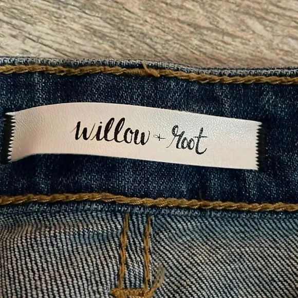 Willow & Root The Mom jean Women’s size 25 Style WR138A Distressed - Picture 3 of 11